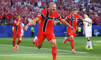 Tilbake til VM etter 28 år, får en vinnende start