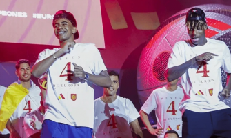 Å bli med i en velstående klubb er mer innflytelsesrik