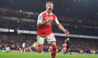 Il cambio di numero di Zinchenko ha scatenato una guerra di parole